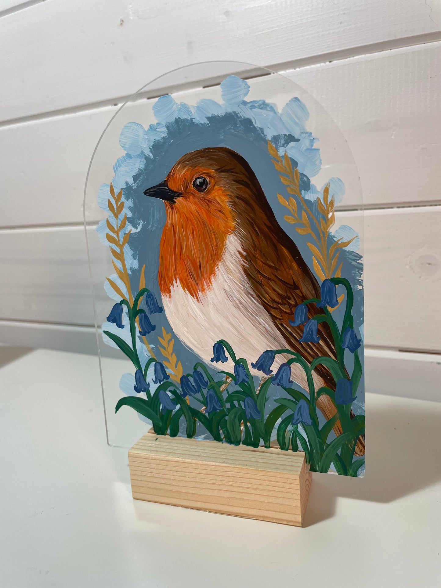 Song in Stillness – Robin Acrylic Painting on Acrylic Arch